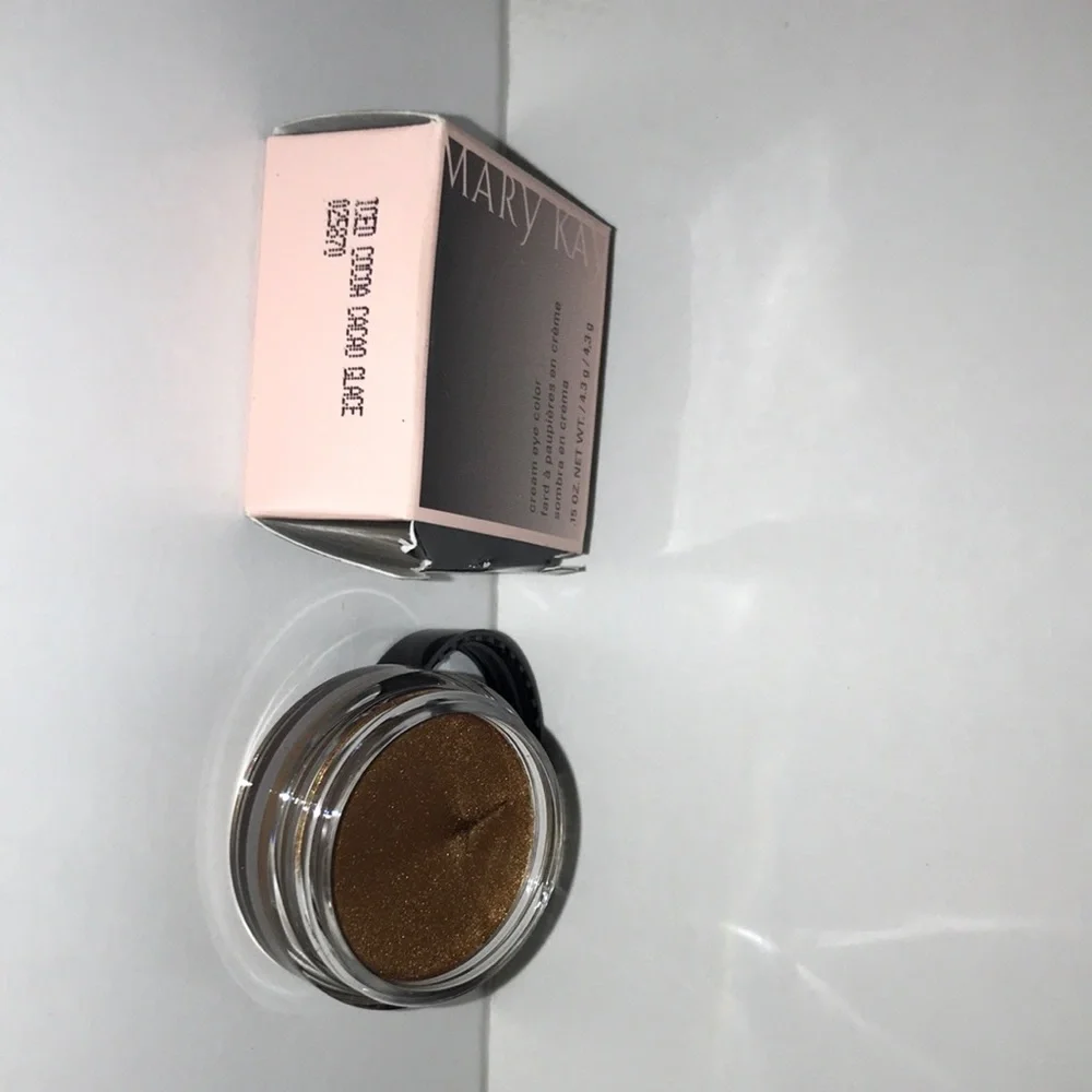 Ice Coca Cacao Glacé eye cream.
